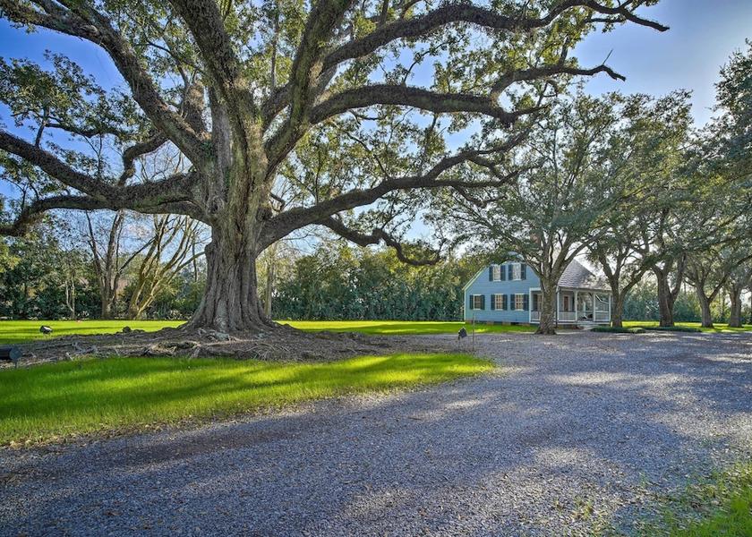 Louisiana Houma Interior Entrance