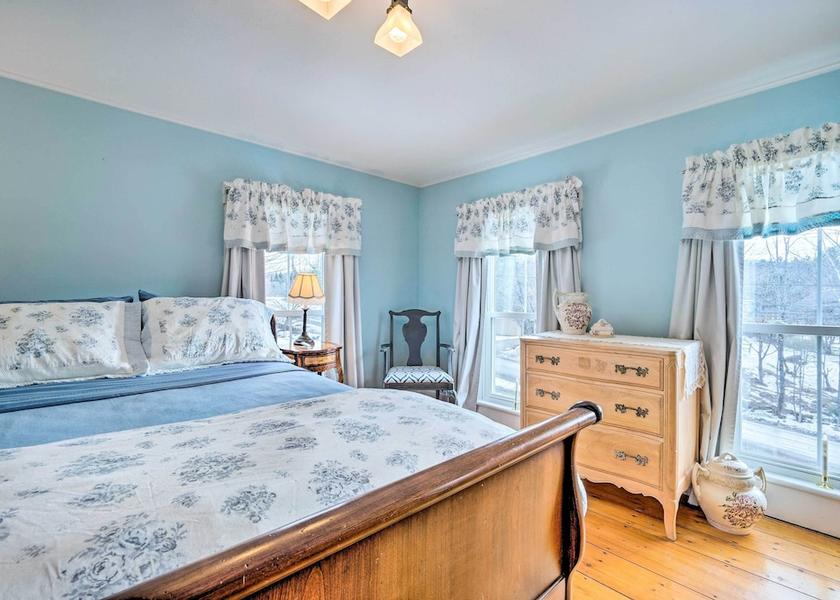 New Jersey Mount Holly Interior Entrance