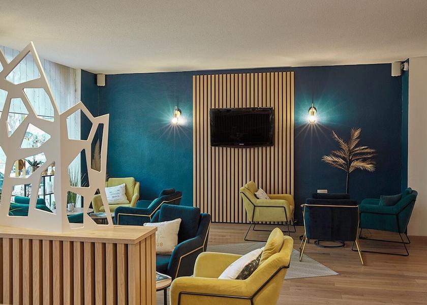 Brittany Lorient Lobby lounge