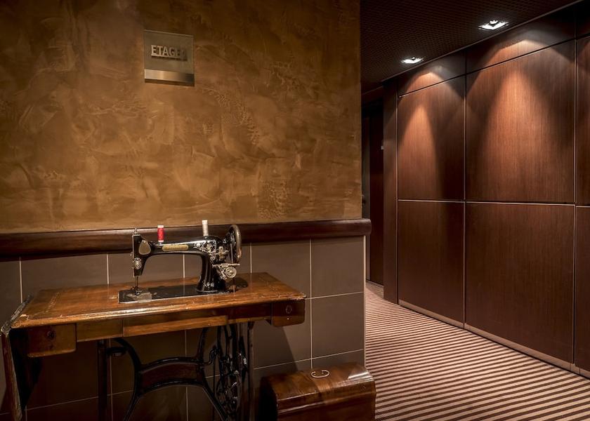 Auvergne-Rhone-Alpes Annecy Interior Entrance