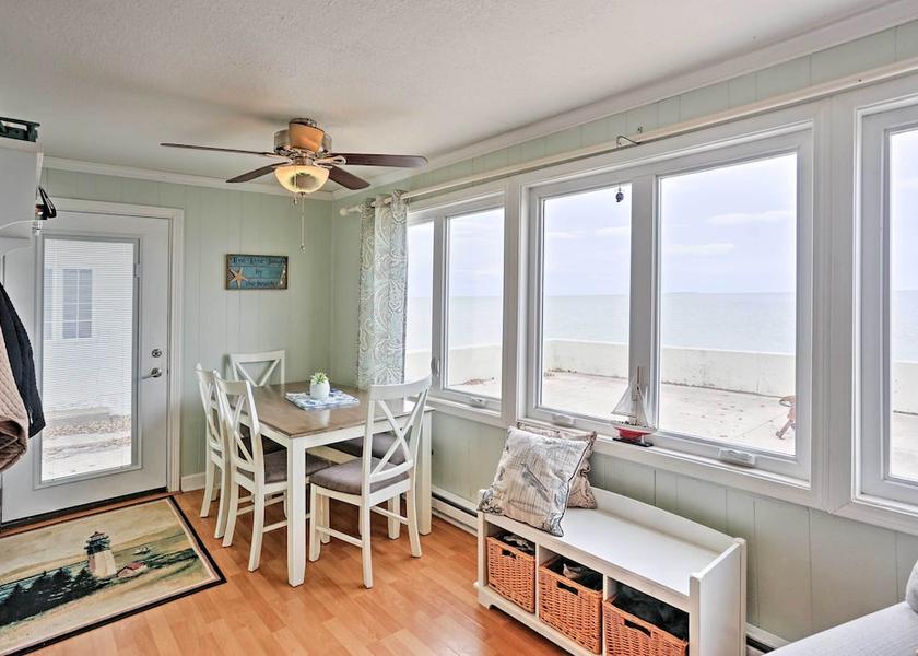 Washington Oak Harbor Interior Entrance