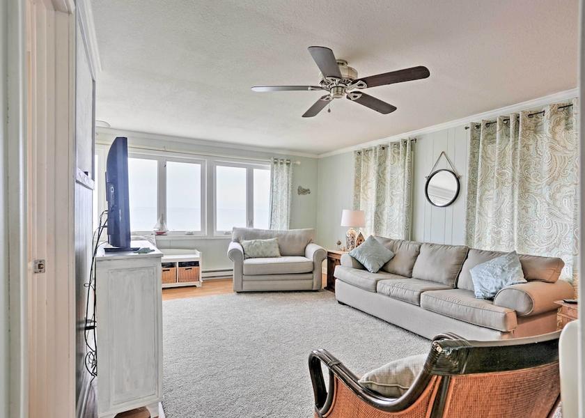 Washington Oak Harbor Interior Entrance