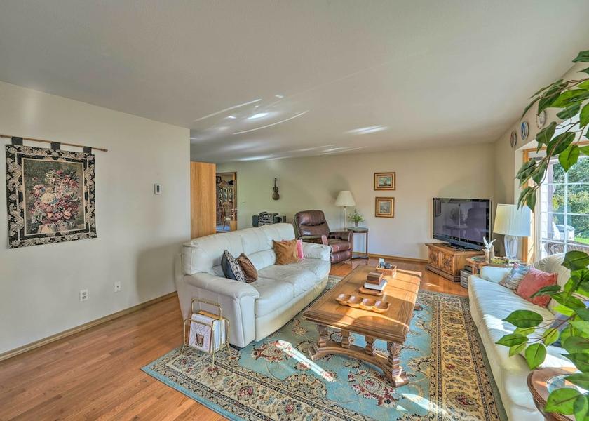 Washington Oak Harbor Interior Entrance