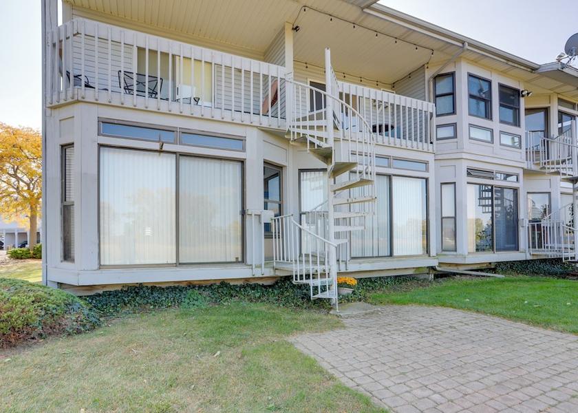 Washington Oak Harbor Interior Entrance