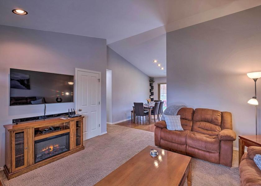 Washington Wenatchee Interior Entrance