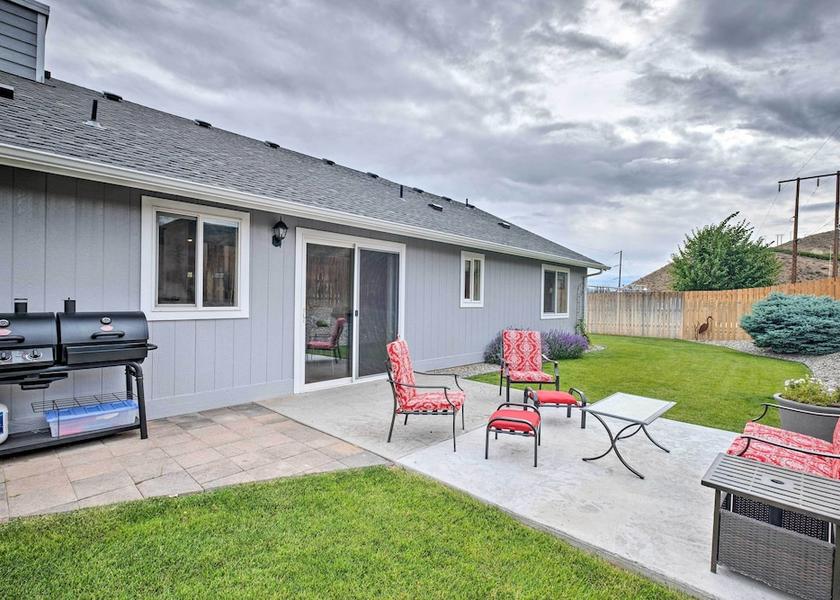 Washington Wenatchee Interior Entrance