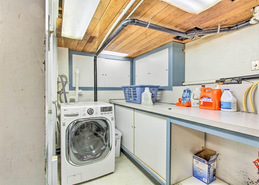 Oregon Eugene Interior Entrance