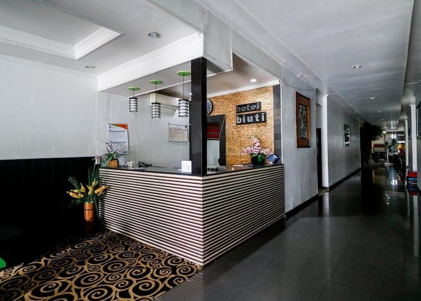  Banjarmasin Interior Entrance