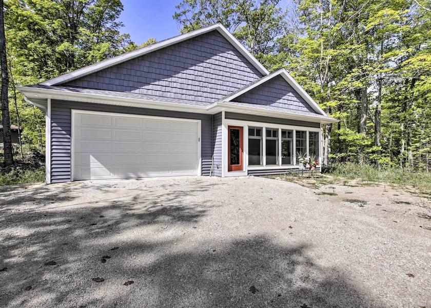 Wisconsin Sturgeon Bay Interior Entrance