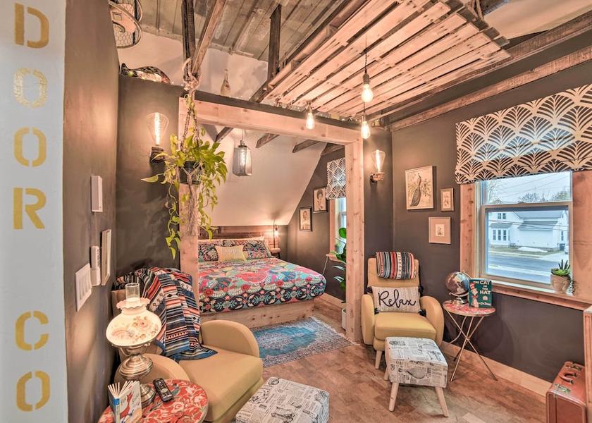 Wisconsin Sturgeon Bay Interior Entrance