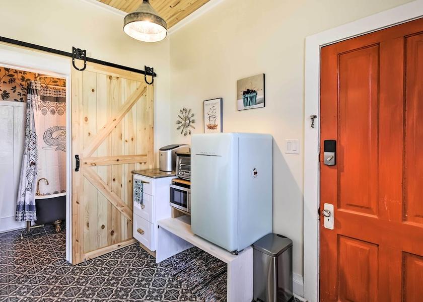 Wisconsin Sturgeon Bay Interior Entrance