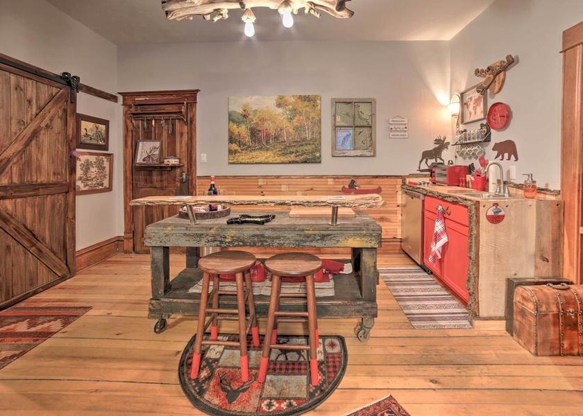 Wisconsin Sturgeon Bay Interior Entrance