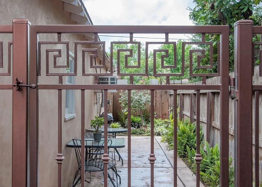 California Visalia Exterior Detail