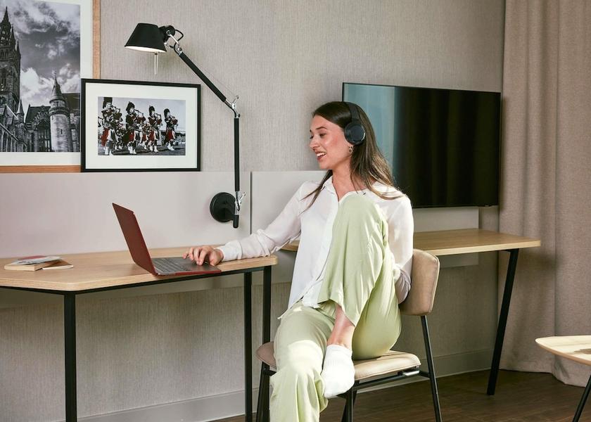 Scotland Glasgow Room