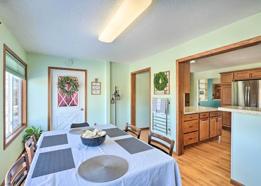 Iowa Cedar Rapids Interior Entrance