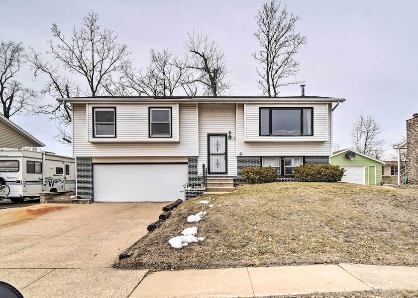 Iowa Cedar Rapids Interior Entrance