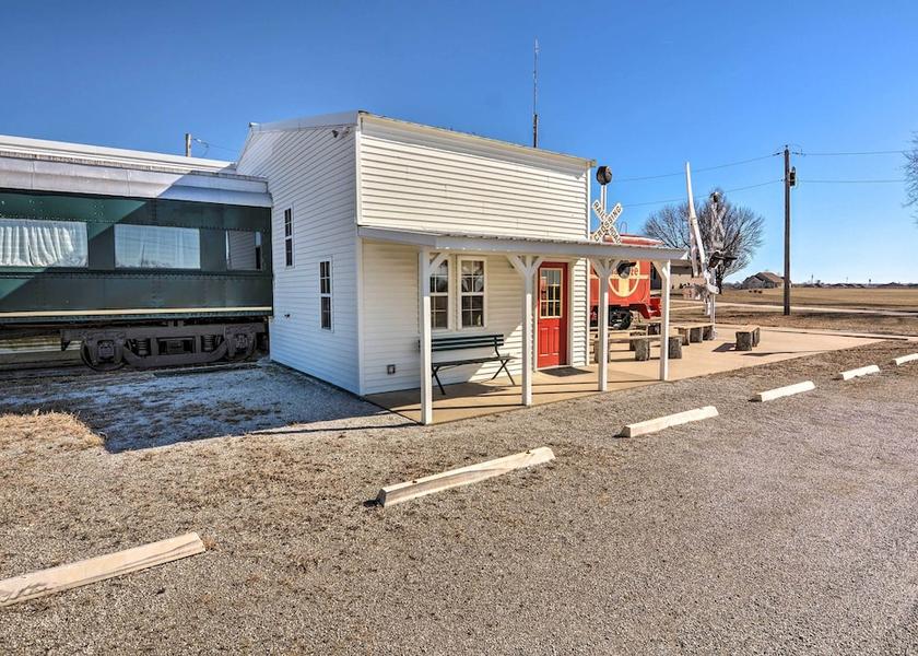 Missouri Joplin Interior Entrance