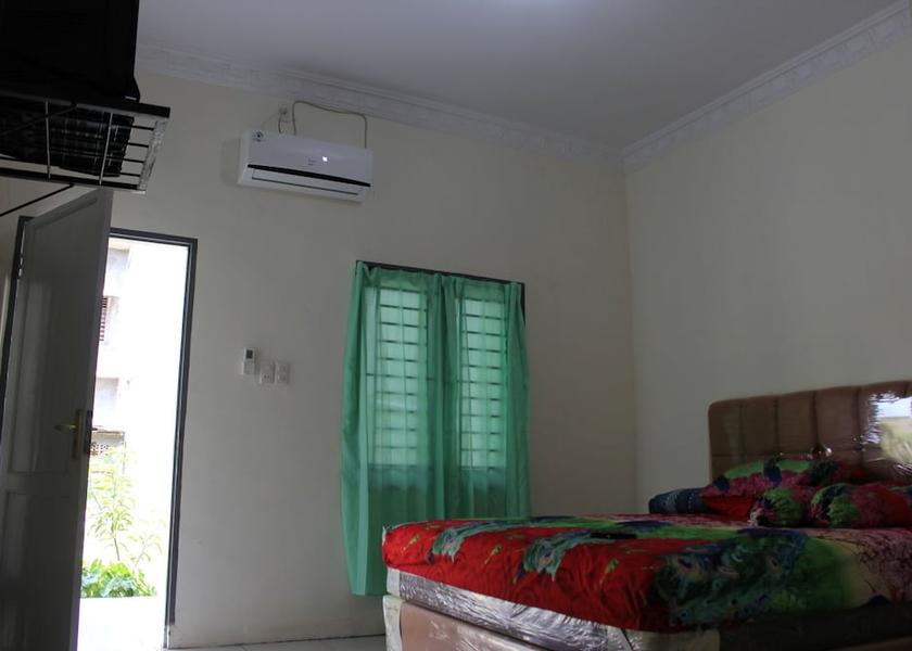  Medan Room