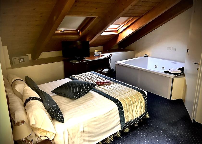 Piedmont Turin Room