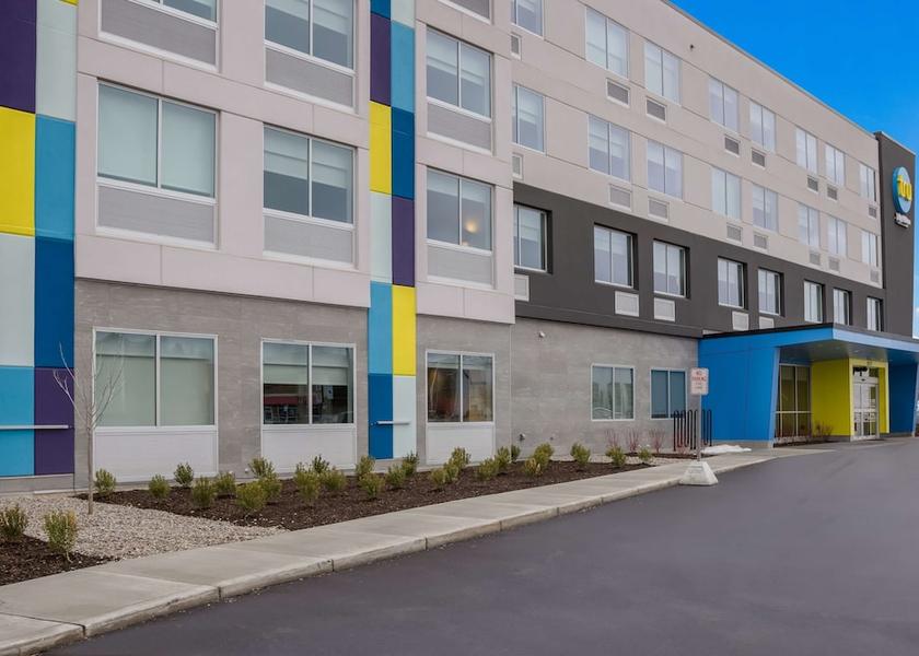 Michigan Traverse City Exterior Detail