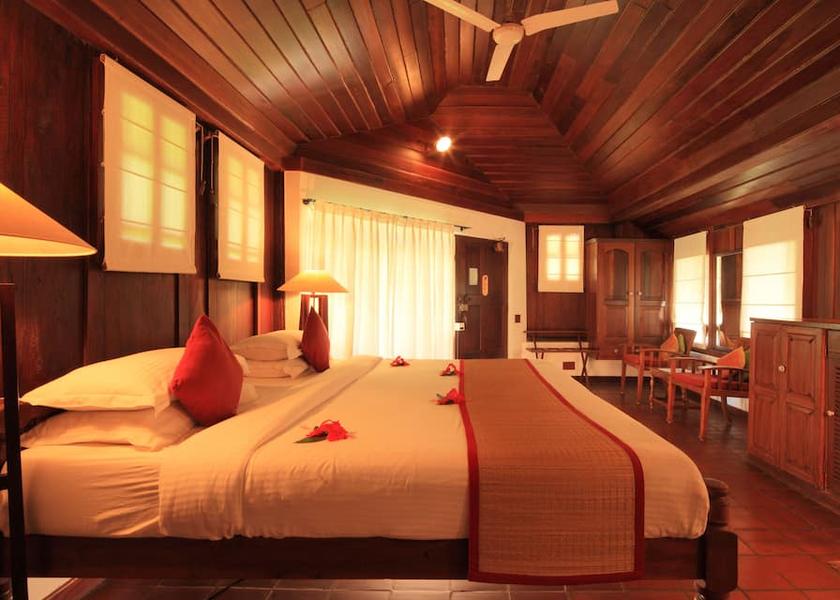 Kerala Kumarakom Heritage Bungalow