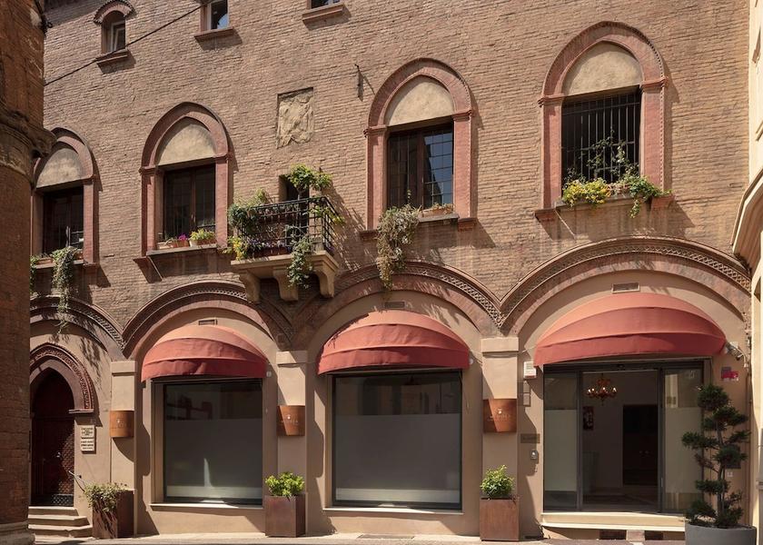 Emilia-Romagna Bologna Exterior Detail