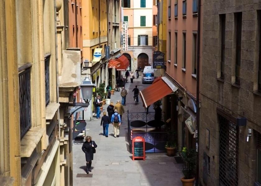 Emilia-Romagna Bologna Exterior Detail