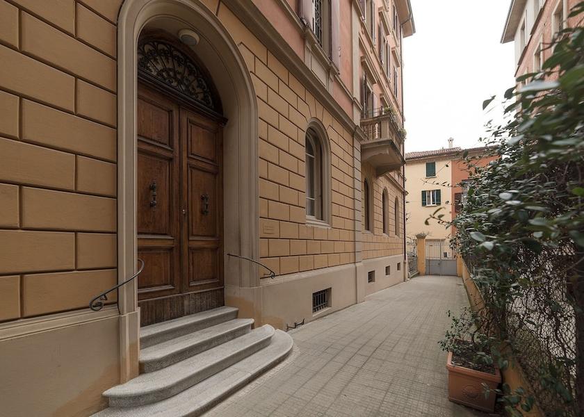 Emilia-Romagna Bologna Property entrance