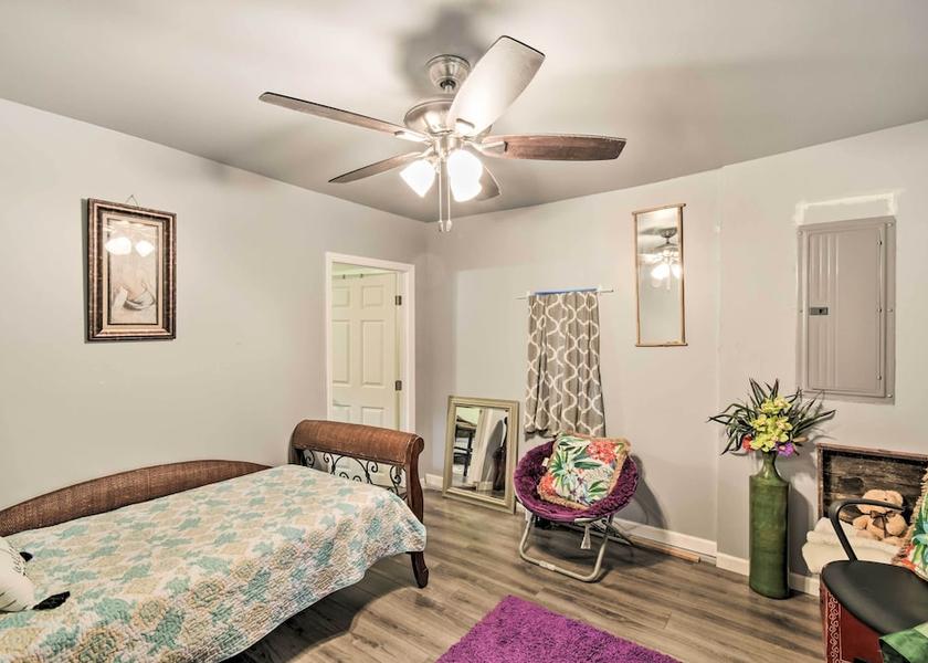Florida Crescent City Interior Entrance