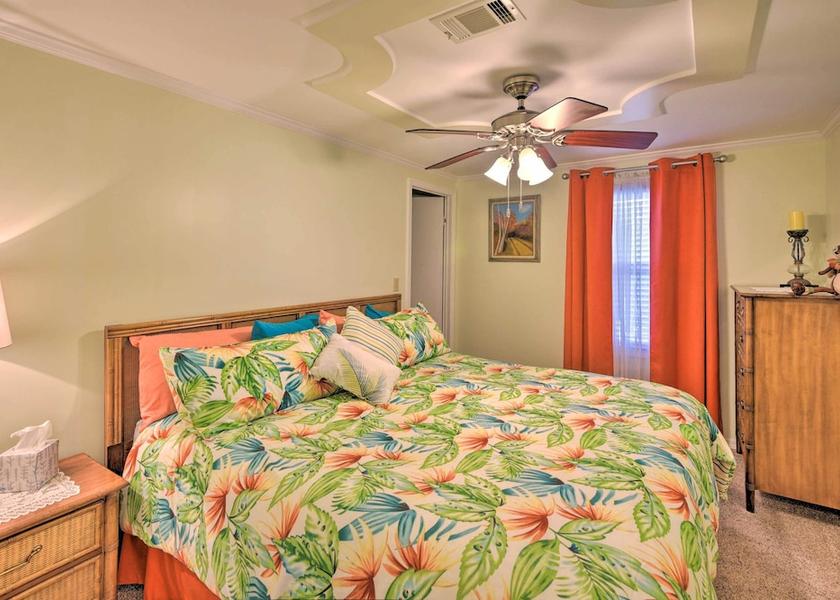 Florida Crescent City Interior Entrance