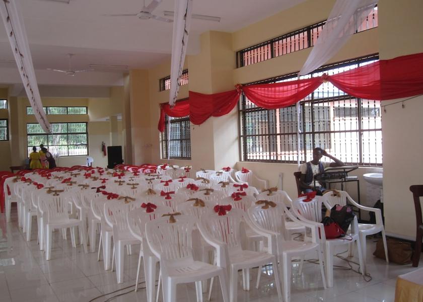  Moshi Indoor Wedding