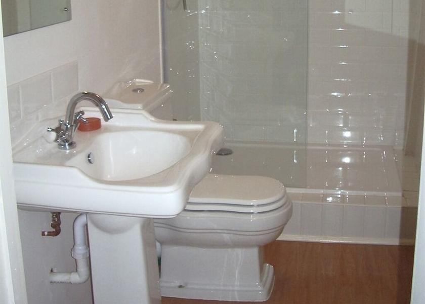 England Penryn Bathroom