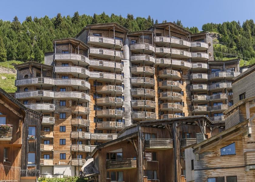 Auvergne-Rhône-Alpes Morzine Front of property