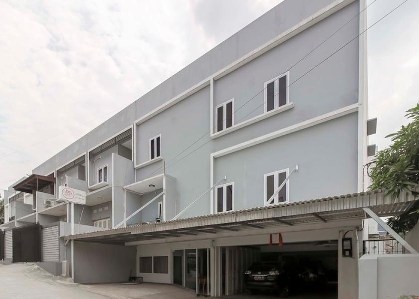  Palembang Exterior Detail