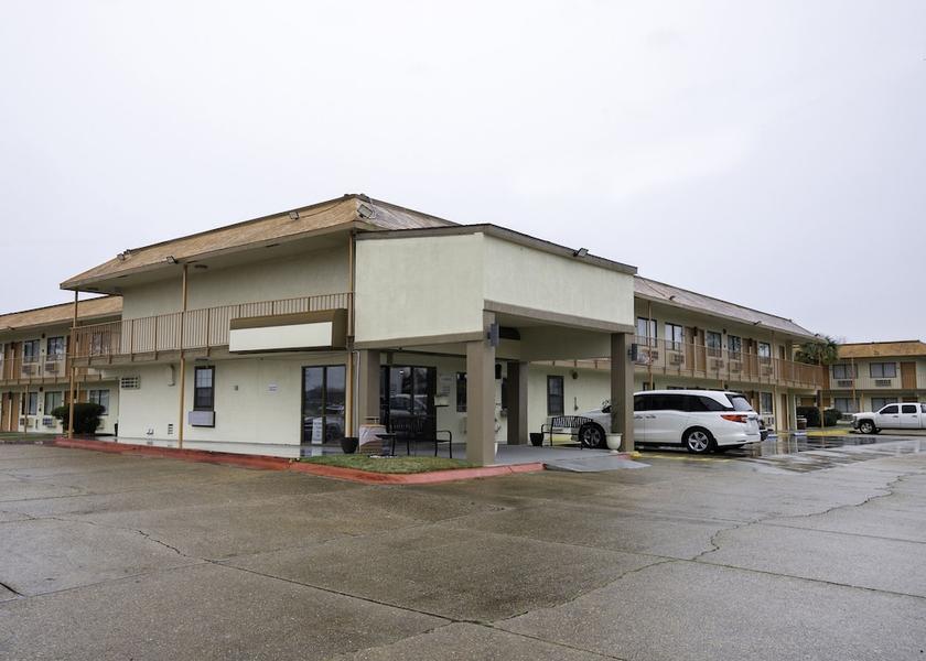 Louisiana Lake Charles Exterior Detail