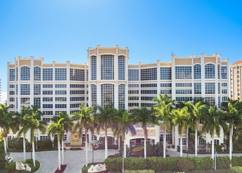 Florida Marco Island Courtyard