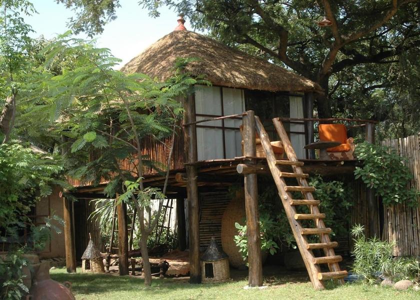  Debre Zeyit Exterior Detail