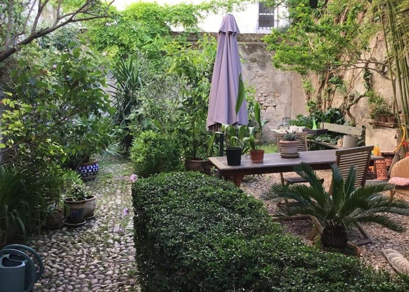 Provence - Alpes - Cote d'Azur Arles Property Grounds