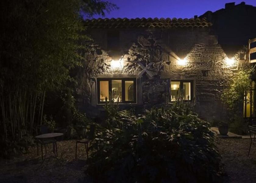 Provence - Alpes - Cote d'Azur Arles Facade