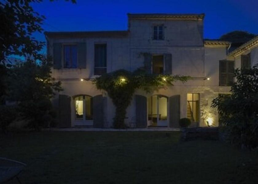 Provence - Alpes - Cote d'Azur Arles Facade