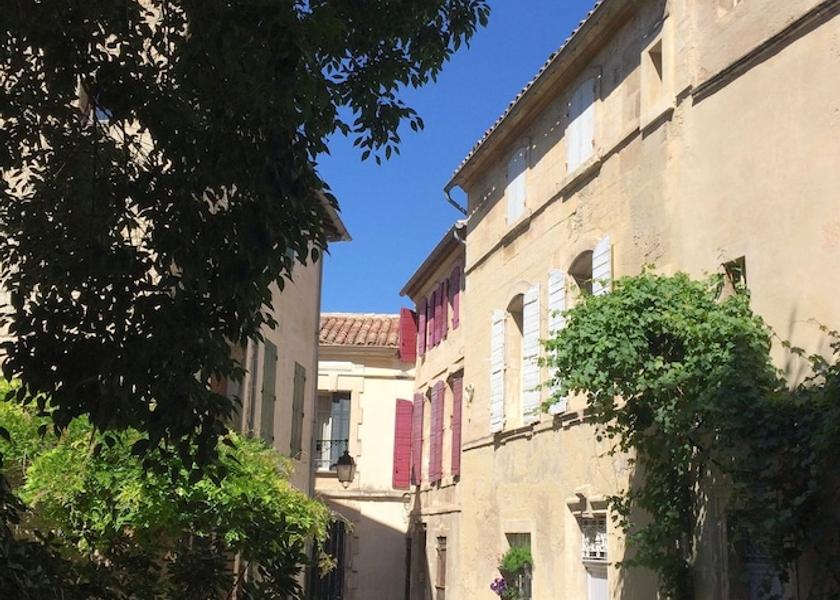 Provence - Alpes - Cote d'Azur Arles Facade