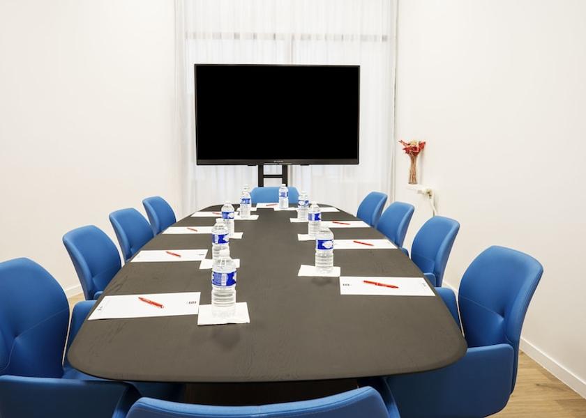 Ile-de-France Bagnolet Meeting Room