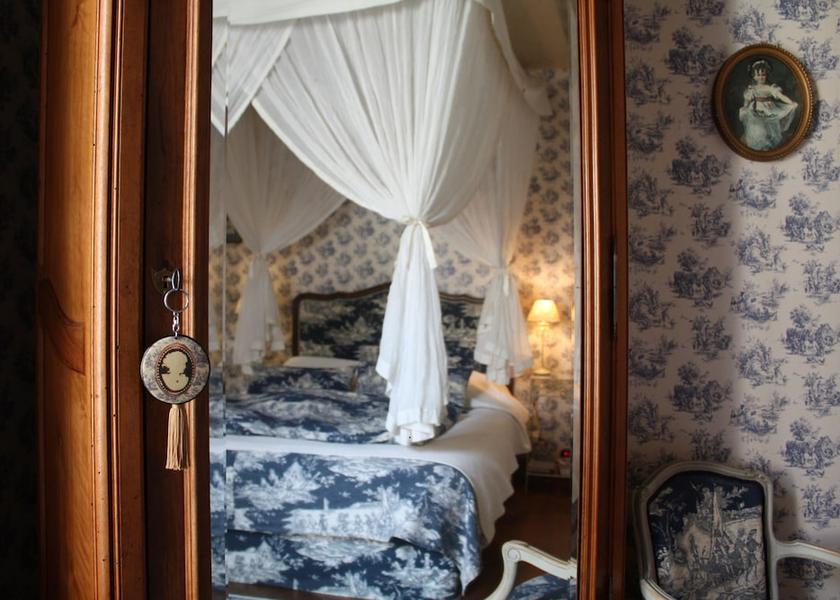 Normandy Bayeux Room