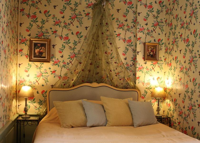 Normandy Bayeux Room