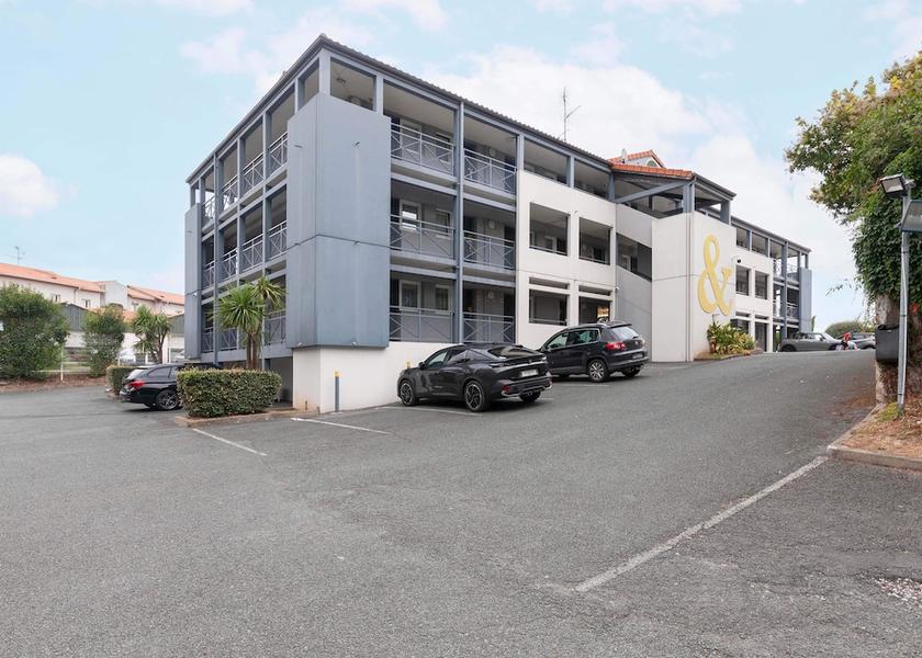 Nouvelle-Aquitaine Bayonne Facade