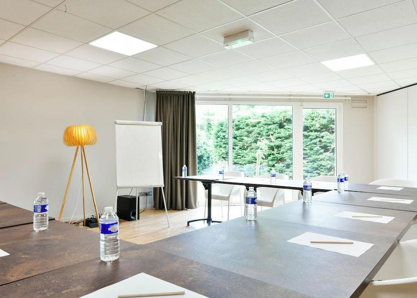Nouvelle-Aquitaine Bergerac Meeting Room