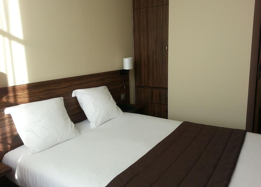 Bourgogne-Franche-Comté Besancon Room