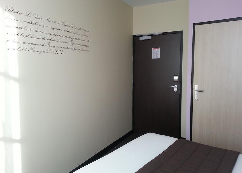 Bourgogne-Franche-Comté Besancon Room