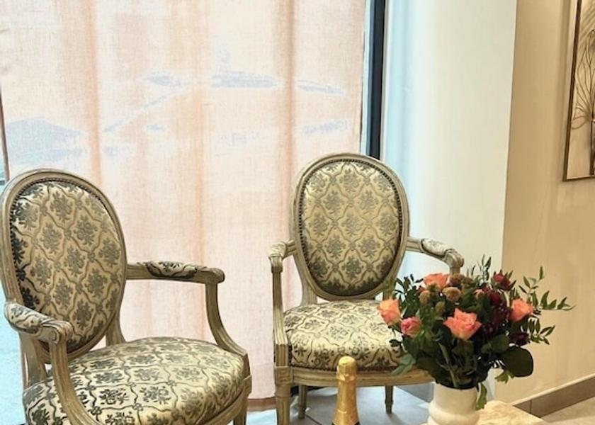 Ile-de-France Clichy Reception