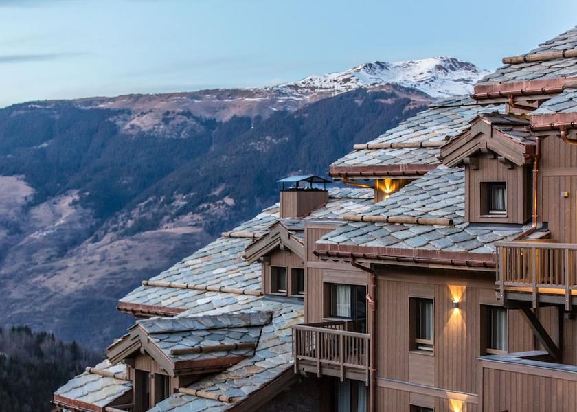 Auvergne-Rhone-Alpes Courchevel Facade